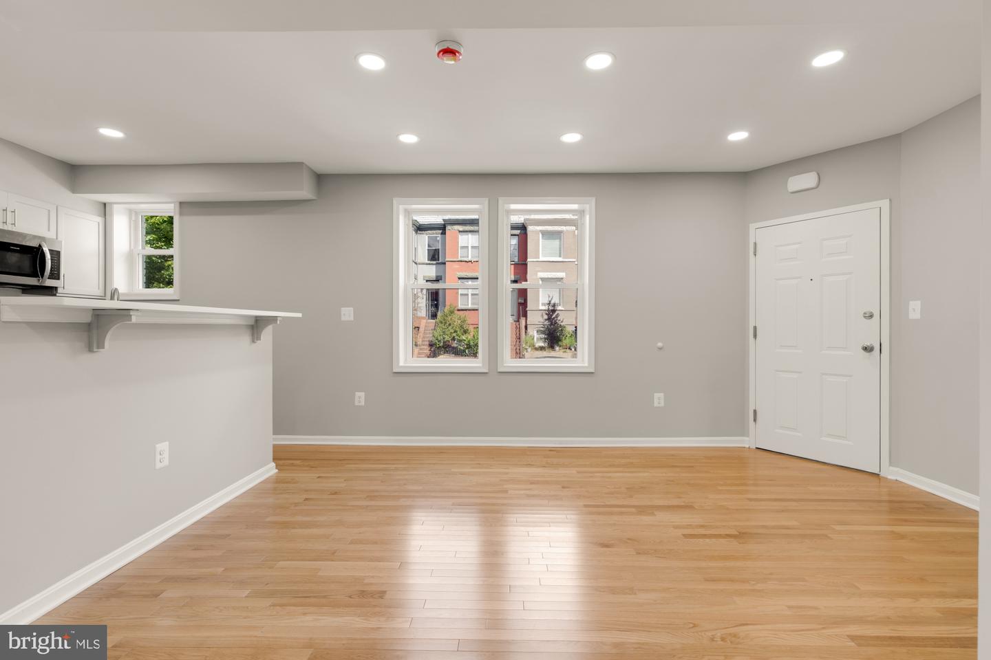 303 SEATON PL NE #2, WASHINGTON, District Of Columbia 20002, 2 Bedrooms Bedrooms, ,1 BathroomBathrooms,Residential,For sale,303 SEATON PL NE #2,DCDC2220342 MLS # DCDC2220342