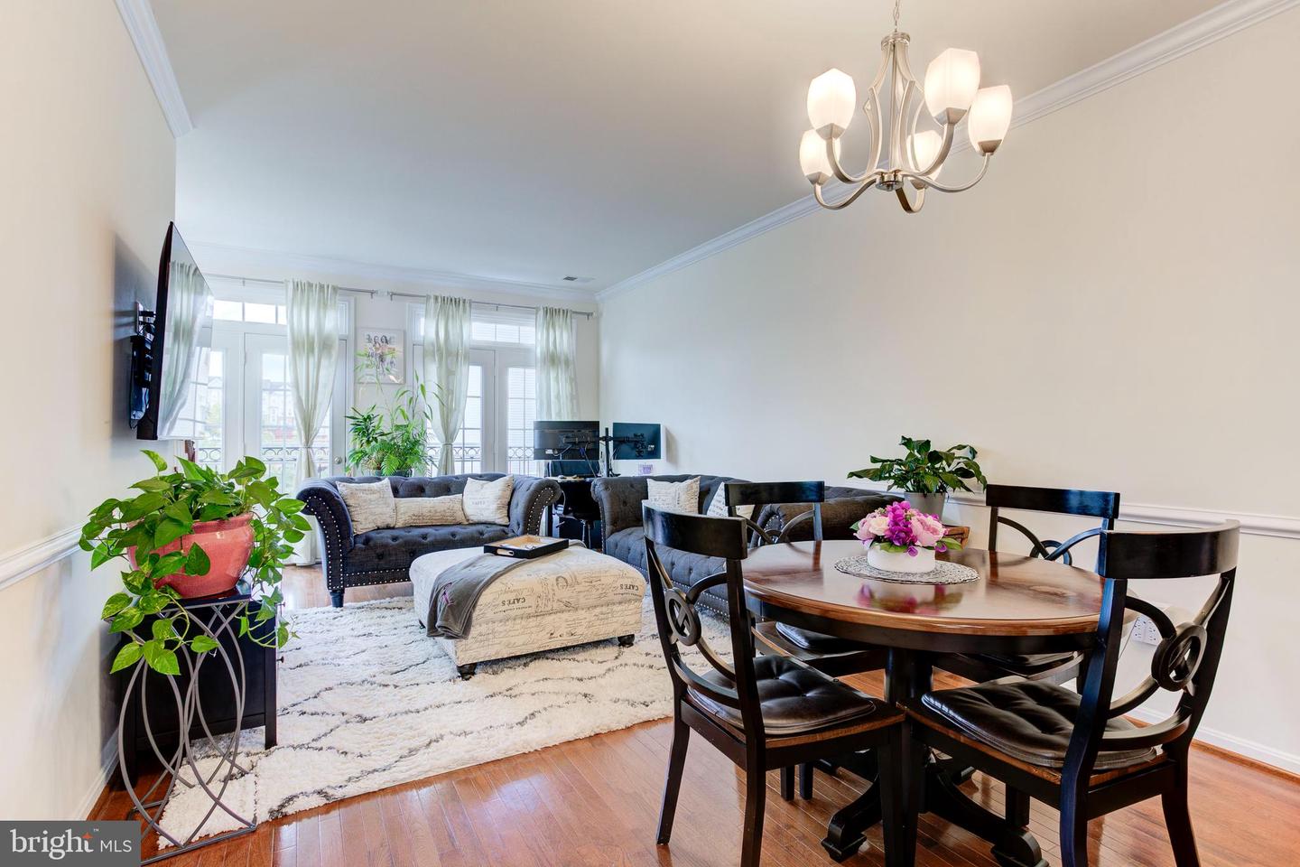 15673 JOHN DISKIN CIR, WOODBRIDGE, Virginia 22191, 3 Bedrooms Bedrooms, 5 Rooms Rooms,3 BathroomsBathrooms,Residential,For sale,15673 JOHN DISKIN CIR,VAPW2103280 MLS # VAPW2103280