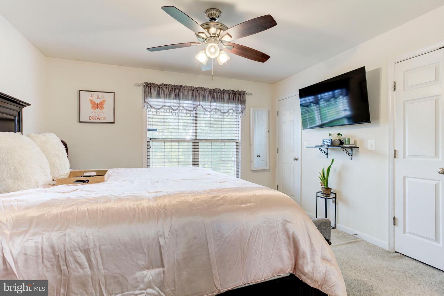 15673 JOHN DISKIN CIR, WOODBRIDGE, Virginia 22191, 3 Bedrooms Bedrooms, 5 Rooms Rooms,3 BathroomsBathrooms,Residential,For sale,15673 JOHN DISKIN CIR,VAPW2103280 MLS # VAPW2103280