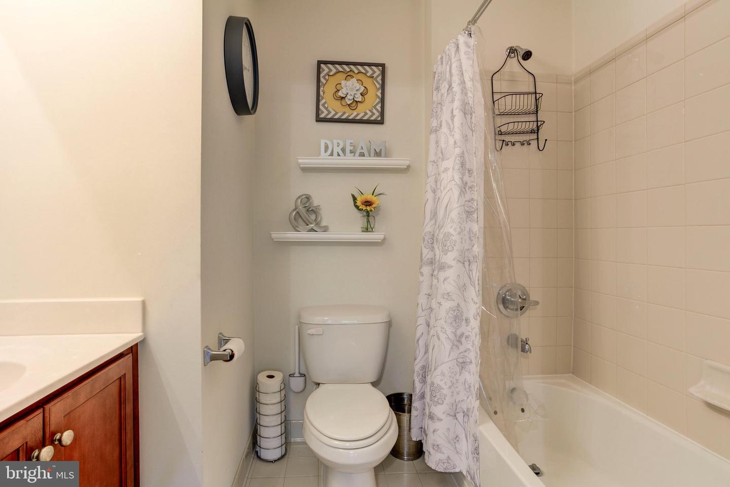 15673 JOHN DISKIN CIR, WOODBRIDGE, Virginia 22191, 3 Bedrooms Bedrooms, 5 Rooms Rooms,3 BathroomsBathrooms,Residential,For sale,15673 JOHN DISKIN CIR,VAPW2103280 MLS # VAPW2103280