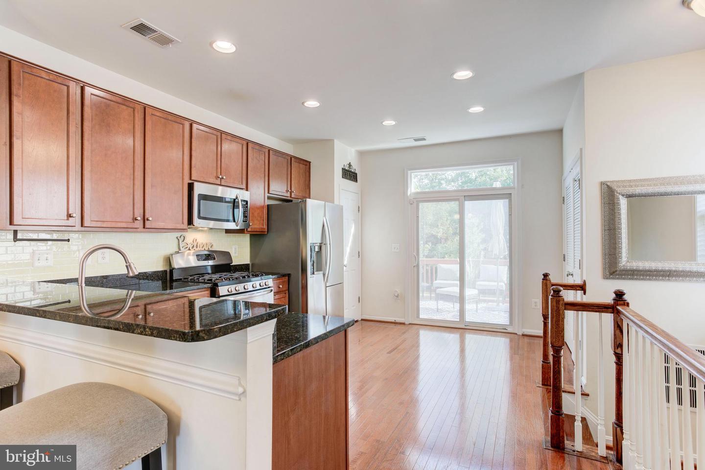 15673 JOHN DISKIN CIR, WOODBRIDGE, Virginia 22191, 3 Bedrooms Bedrooms, 5 Rooms Rooms,3 BathroomsBathrooms,Residential,For sale,15673 JOHN DISKIN CIR,VAPW2103280 MLS # VAPW2103280