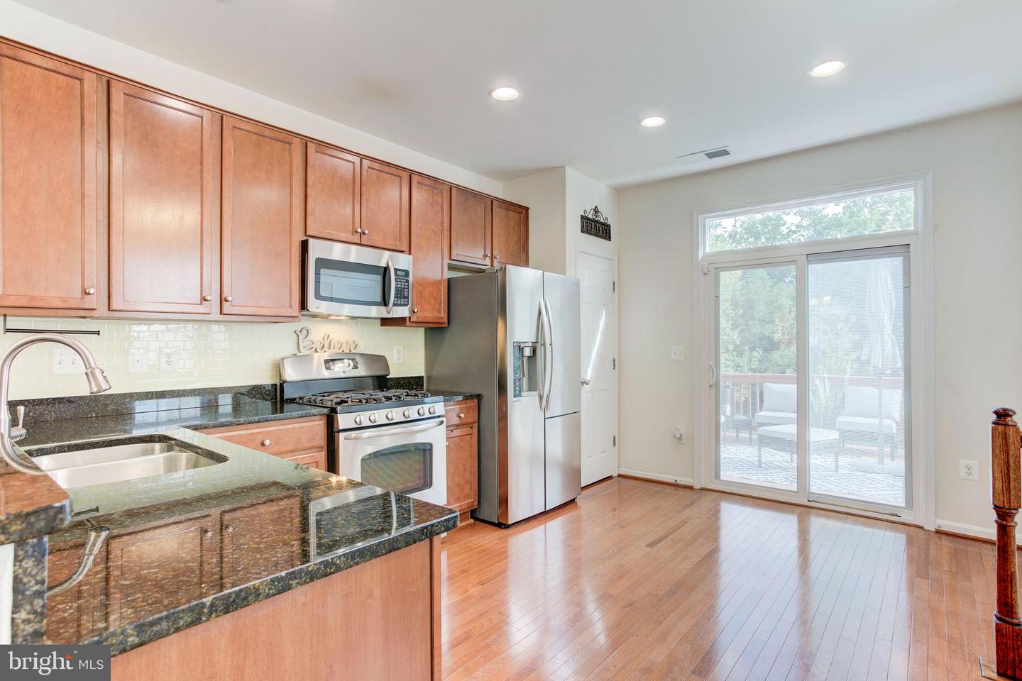 15673 JOHN DISKIN CIR, WOODBRIDGE, Virginia 22191, 3 Bedrooms Bedrooms, 5 Rooms Rooms,3 BathroomsBathrooms,Residential,For sale,15673 JOHN DISKIN CIR,VAPW2103280 MLS # VAPW2103280