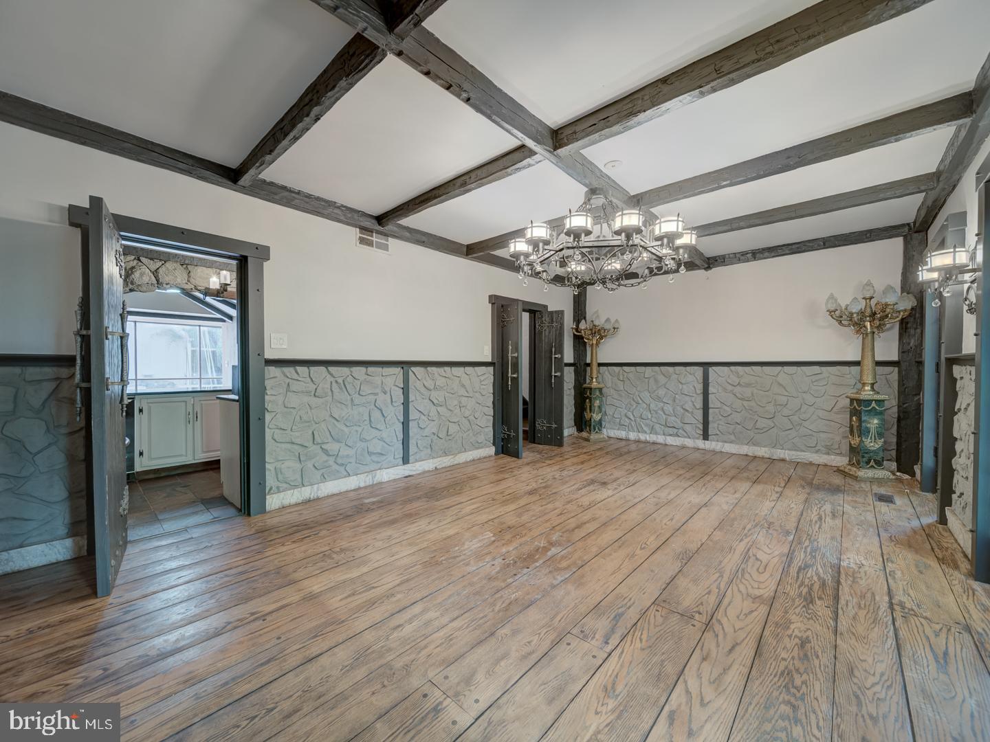 2142 CATHEDRAL AVE NW, WASHINGTON, District Of Columbia 20008, 4 Bedrooms Bedrooms, ,4 BathroomsBathrooms,Residential,For sale,2142 CATHEDRAL AVE NW,DCDC2220438 MLS # DCDC2220438