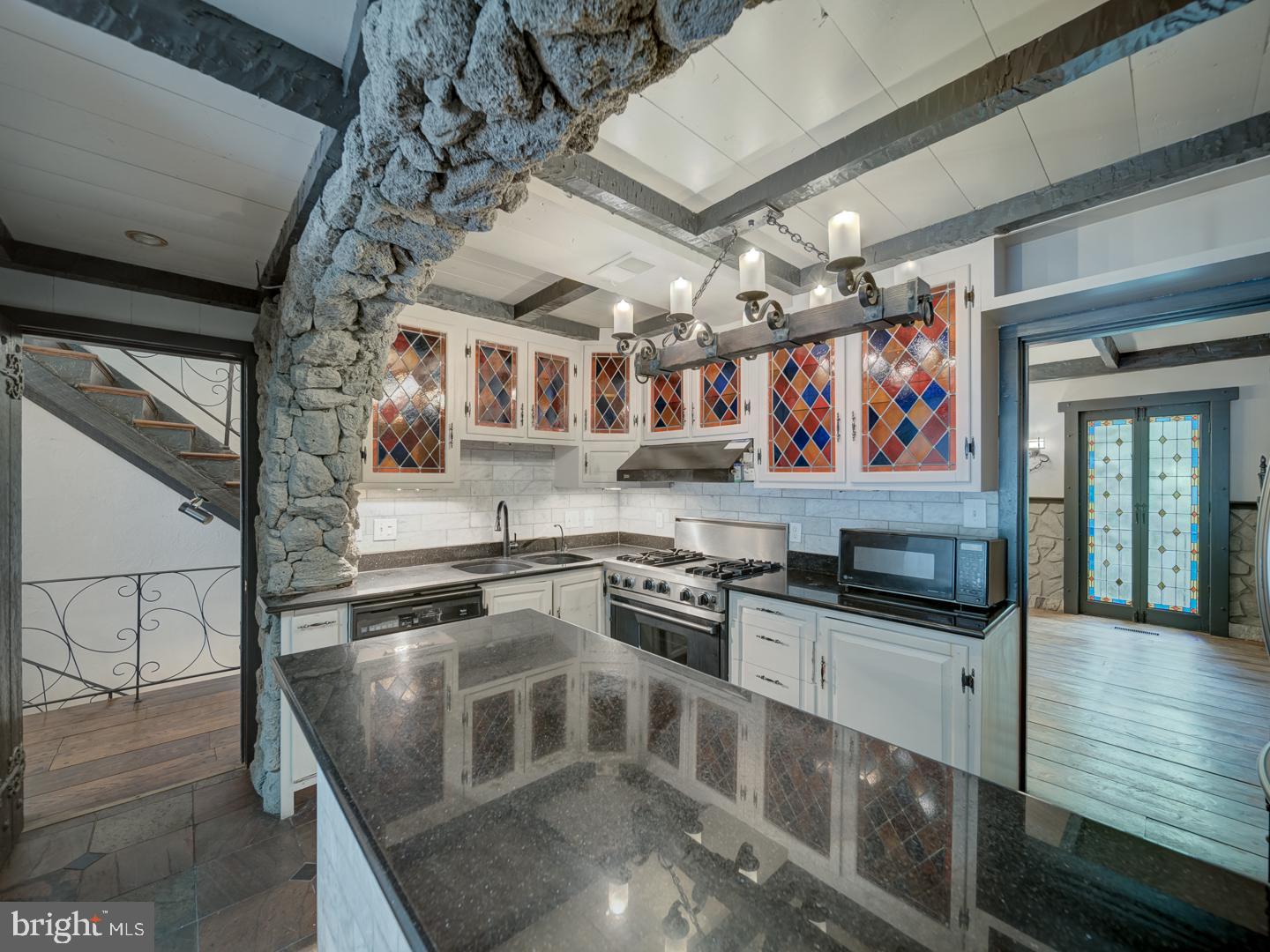 2142 CATHEDRAL AVE NW, WASHINGTON, District Of Columbia 20008, 4 Bedrooms Bedrooms, ,4 BathroomsBathrooms,Residential,For sale,2142 CATHEDRAL AVE NW,DCDC2220438 MLS # DCDC2220438