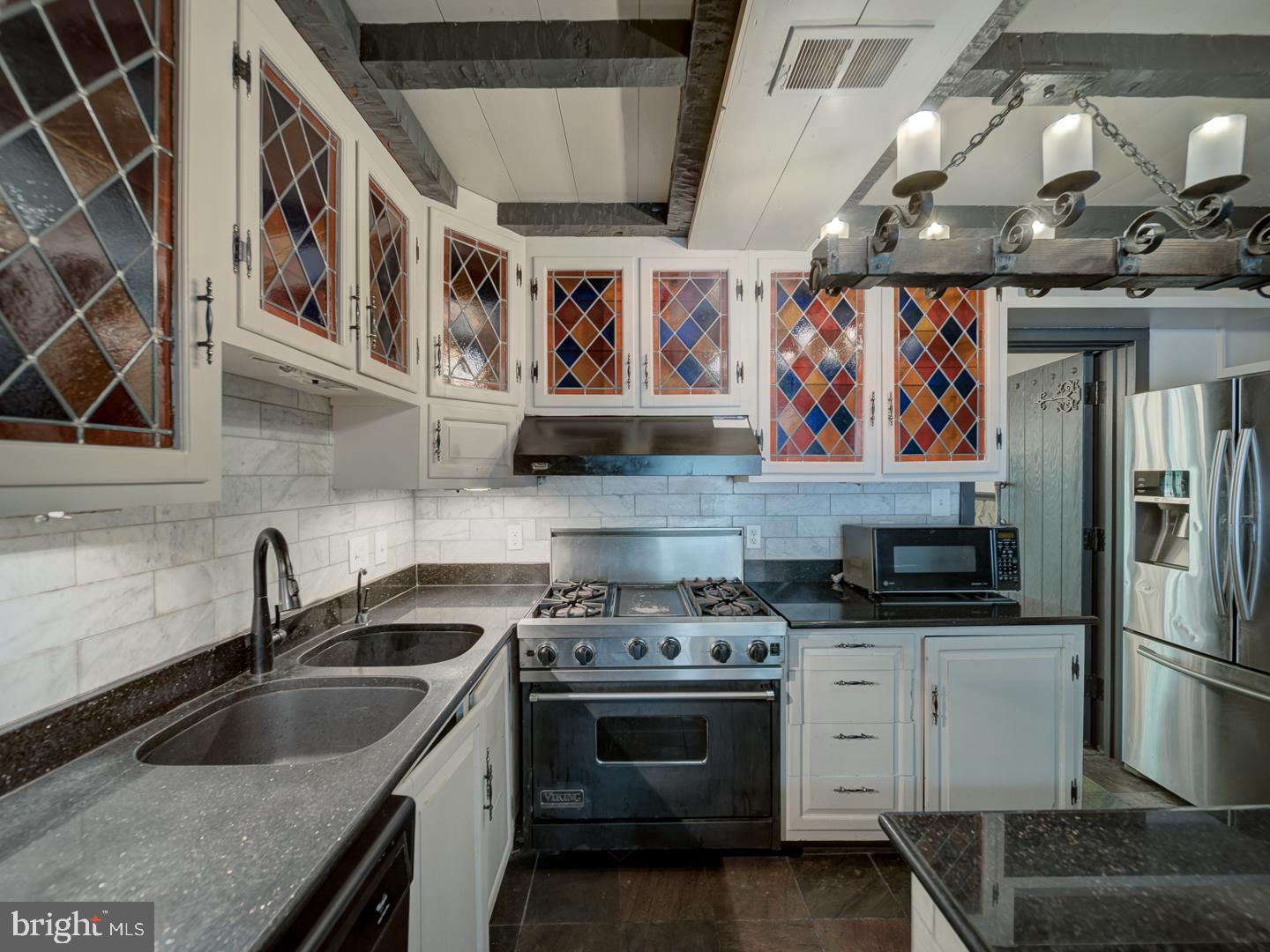 2142 CATHEDRAL AVE NW, WASHINGTON, District Of Columbia 20008, 4 Bedrooms Bedrooms, ,4 BathroomsBathrooms,Residential,For sale,2142 CATHEDRAL AVE NW,DCDC2220438 MLS # DCDC2220438