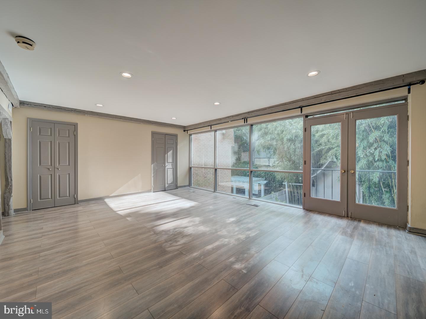 2142 CATHEDRAL AVE NW, WASHINGTON, District Of Columbia 20008, 4 Bedrooms Bedrooms, ,4 BathroomsBathrooms,Residential,For sale,2142 CATHEDRAL AVE NW,DCDC2220438 MLS # DCDC2220438