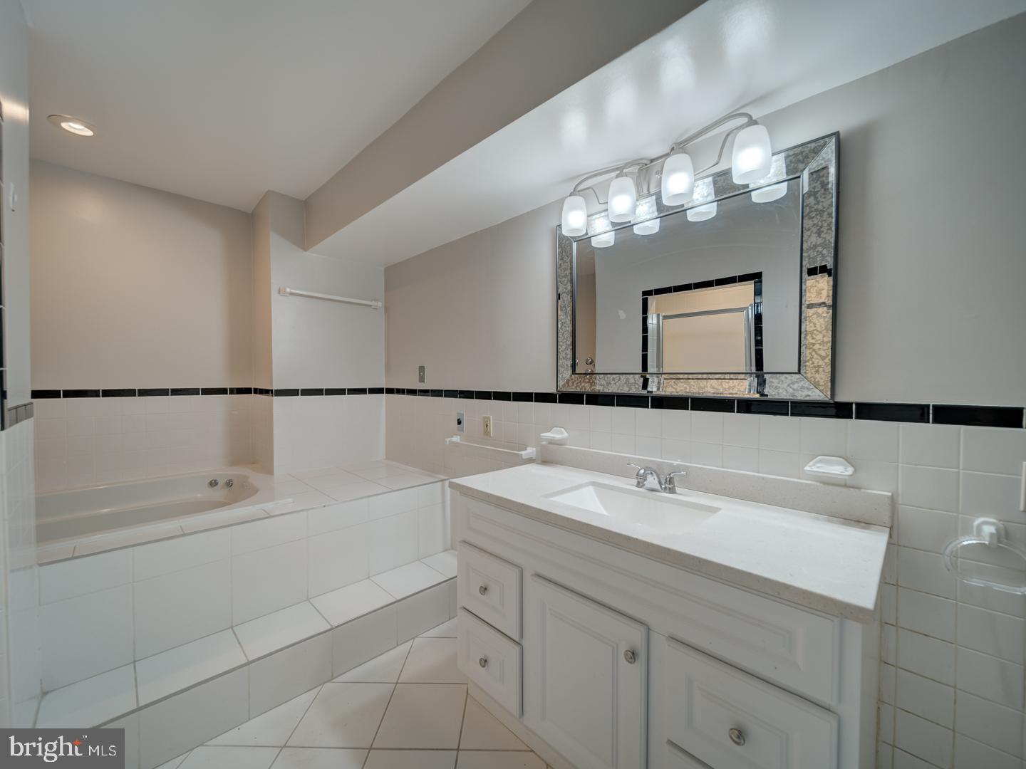 2142 CATHEDRAL AVE NW, WASHINGTON, District Of Columbia 20008, 4 Bedrooms Bedrooms, ,4 BathroomsBathrooms,Residential,For sale,2142 CATHEDRAL AVE NW,DCDC2220438 MLS # DCDC2220438