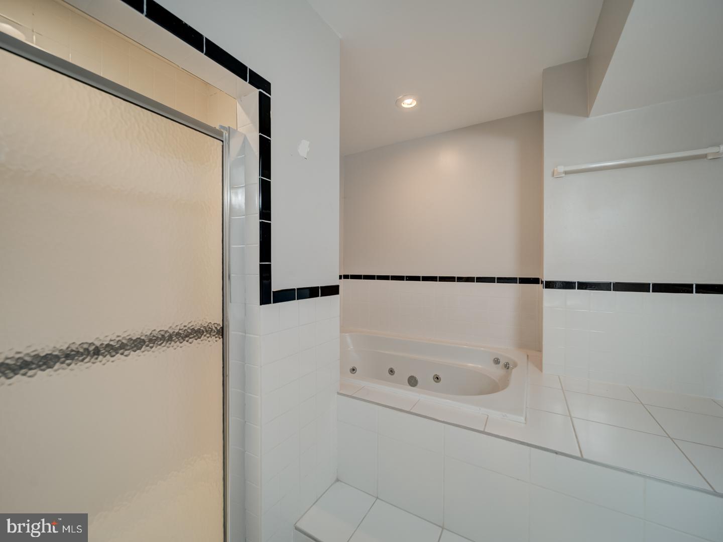 2142 CATHEDRAL AVE NW, WASHINGTON, District Of Columbia 20008, 4 Bedrooms Bedrooms, ,4 BathroomsBathrooms,Residential,For sale,2142 CATHEDRAL AVE NW,DCDC2220438 MLS # DCDC2220438