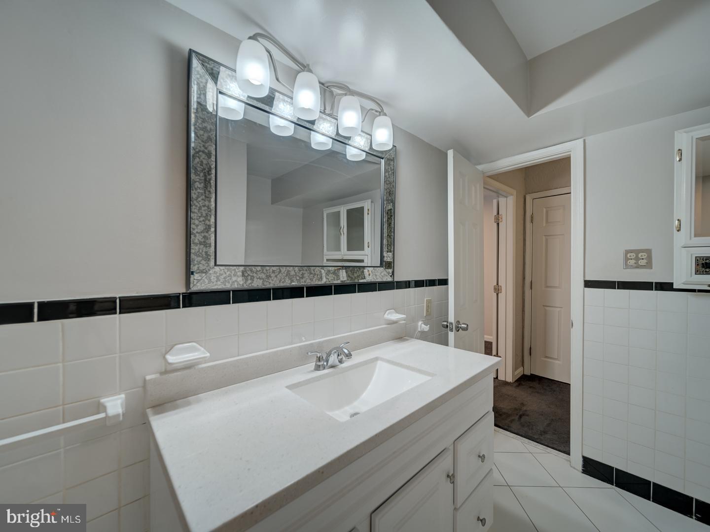 2142 CATHEDRAL AVE NW, WASHINGTON, District Of Columbia 20008, 4 Bedrooms Bedrooms, ,4 BathroomsBathrooms,Residential,For sale,2142 CATHEDRAL AVE NW,DCDC2220438 MLS # DCDC2220438