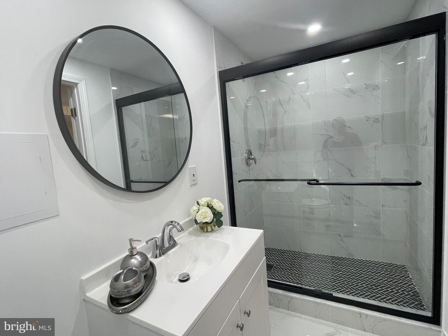 3111 MARL PAT DRIVE, ALEXANDRIA, Virginia 22310, 4 Bedrooms Bedrooms, ,3 BathroomsBathrooms,Residential,For sale,3111 MARL PAT DRIVE,VAFX2265098 MLS # VAFX2265098