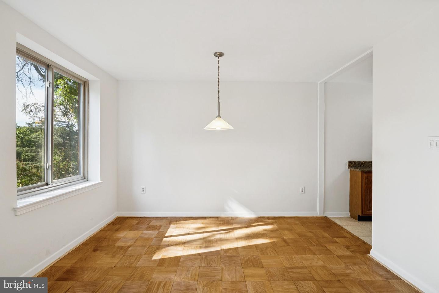 3000 SPOUT RUN PKWY #D405, ARLINGTON, Virginia 22201, 1 Bedroom Bedrooms, ,1 BathroomBathrooms,Residential,For sale,3000 SPOUT RUN PKWY #D405,VAAR2063196 MLS # VAAR2063196
