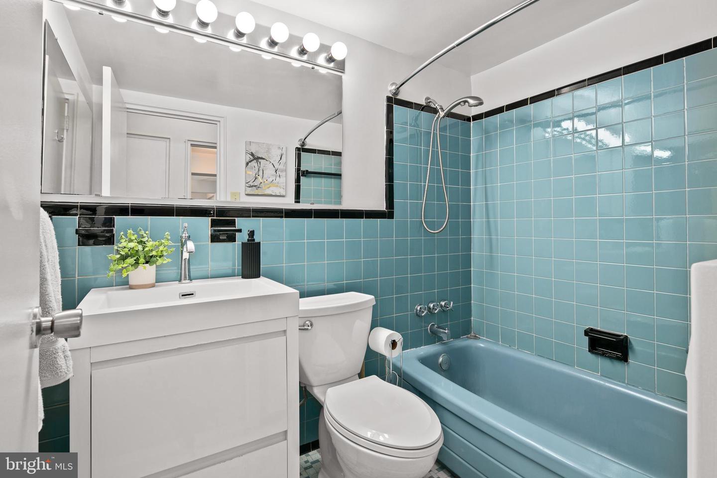 6445 LUZON AVE NW #409, WASHINGTON, District Of Columbia 20012, 1 Bedroom Bedrooms, ,1 BathroomBathrooms,Residential,For sale,6445 LUZON AVE NW #409,DCDC2220632 MLS # DCDC2220632