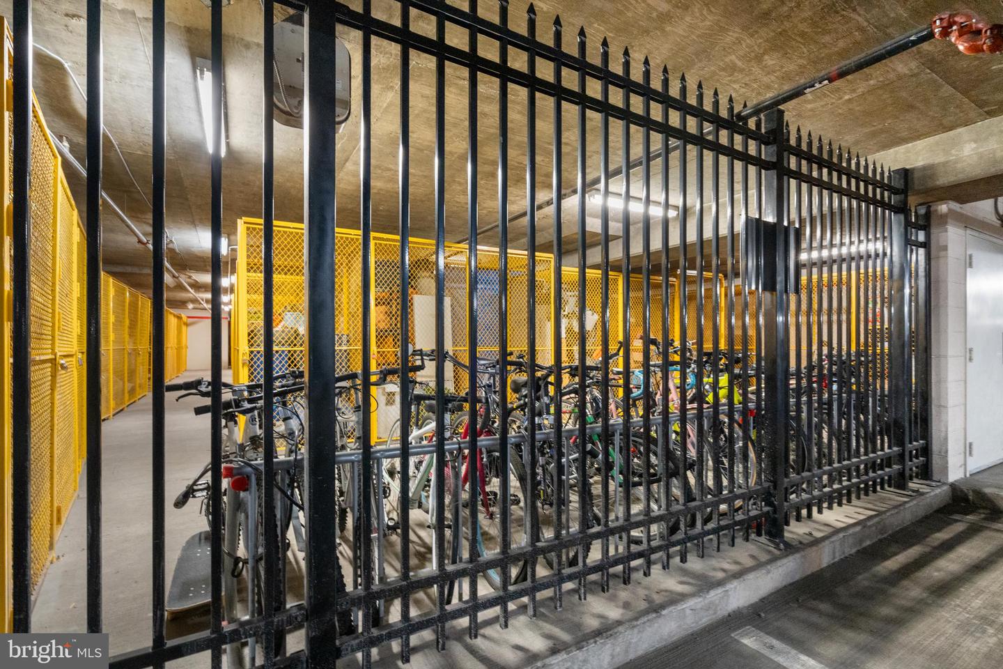 3600 S GLEBE RD #215W, ARLINGTON, Virginia 22202, 1 Bedroom Bedrooms, ,1 BathroomBathrooms,Residential,For sale,3600 S GLEBE RD #215W,VAAR2063200 MLS # VAAR2063200 3600 S GLEBE RD #215W, ARLINGTON, Virginia 22202, 1 Bedroom Bedrooms, ,1 BathroomBathrooms,Residential,For sale,3600 S GLEBE RD #215W,VAAR2063200 MLS # VAAR2063200