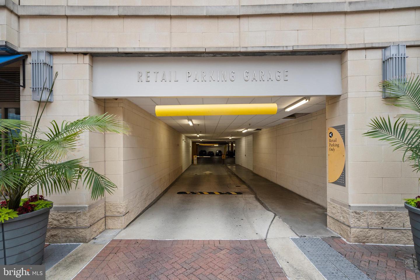 3600 S GLEBE RD #215W, ARLINGTON, Virginia 22202, 1 Bedroom Bedrooms, ,1 BathroomBathrooms,Residential,For sale,3600 S GLEBE RD #215W,VAAR2063200 MLS # VAAR2063200 3600 S GLEBE RD #215W, ARLINGTON, Virginia 22202, 1 Bedroom Bedrooms, ,1 BathroomBathrooms,Residential,For sale,3600 S GLEBE RD #215W,VAAR2063200 MLS # VAAR2063200