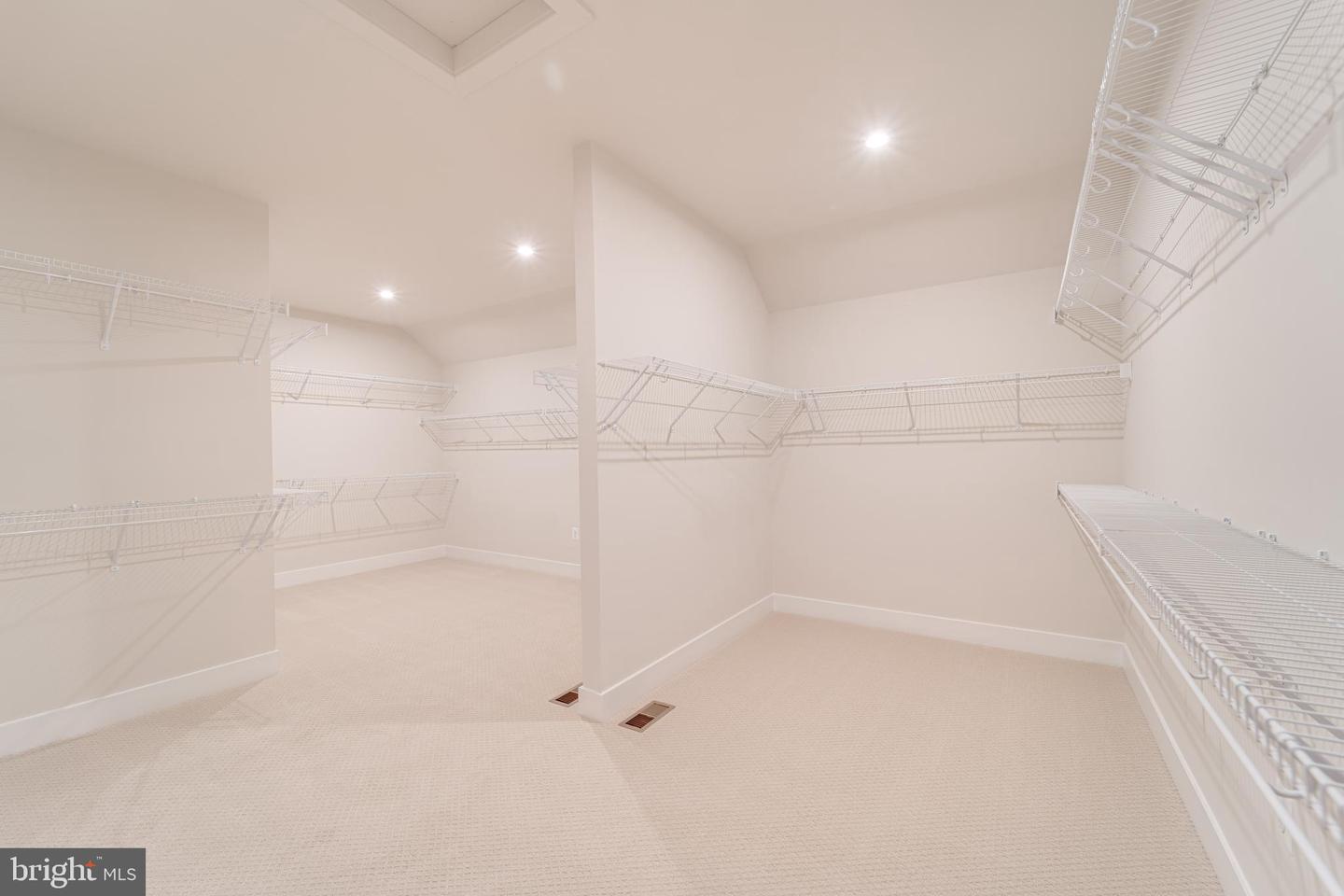 8701 MAPLE SPRINGS PL, MANASSAS, Virginia 20112, 7 Bedrooms Bedrooms, ,7 BathroomsBathrooms,Residential,For sale,8701 MAPLE SPRINGS PL,VAPW2103350 MLS # VAPW2103350