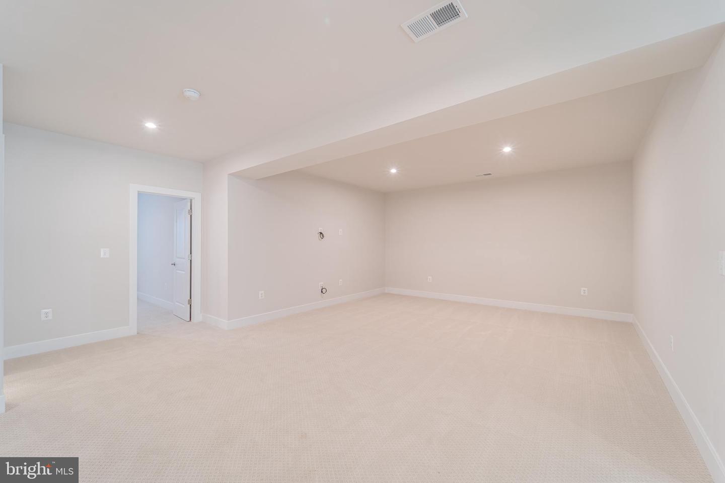 8701 MAPLE SPRINGS PL, MANASSAS, Virginia 20112, 7 Bedrooms Bedrooms, ,7 BathroomsBathrooms,Residential,For sale,8701 MAPLE SPRINGS PL,VAPW2103350 MLS # VAPW2103350