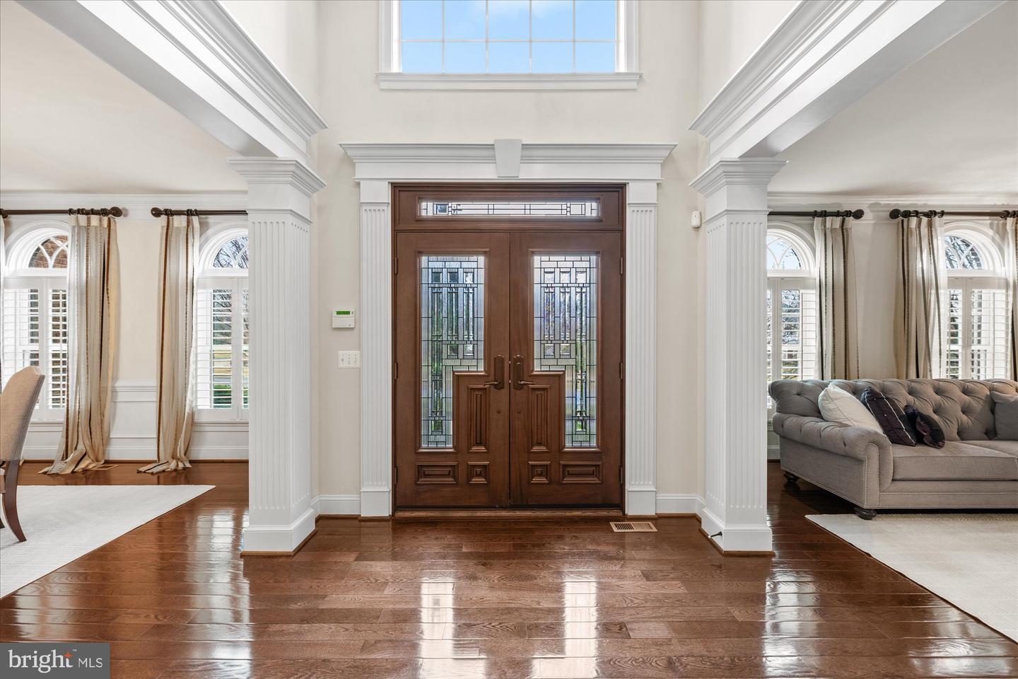 1678 HUNTING CREST WAY, VIENNA, Virginia 22182, 4 Bedrooms Bedrooms, ,5 BathroomsBathrooms,Residential,For sale,1678 HUNTING CREST WAY,VAFX2265328 MLS # VAFX2265328