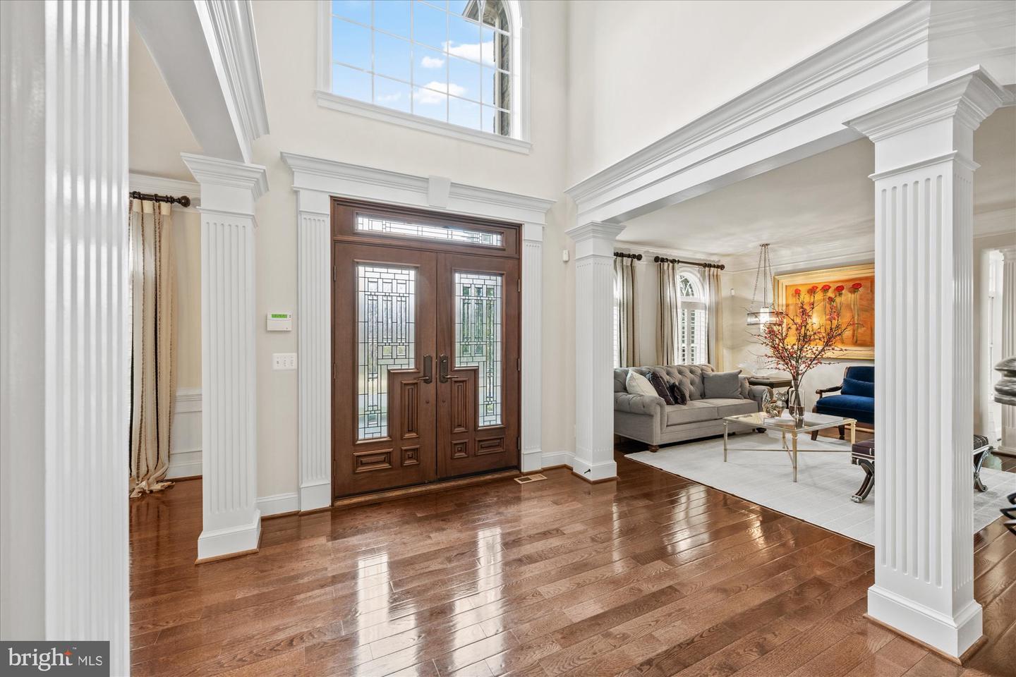 1678 HUNTING CREST WAY, VIENNA, Virginia 22182, 4 Bedrooms Bedrooms, ,5 BathroomsBathrooms,Residential,For sale,1678 HUNTING CREST WAY,VAFX2265328 MLS # VAFX2265328