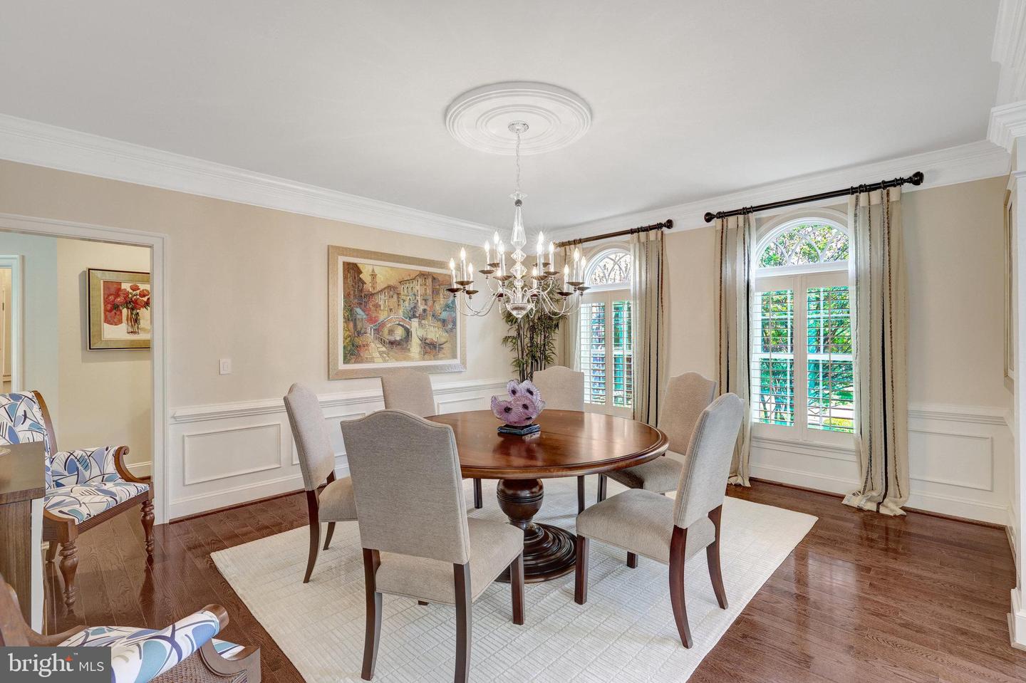 1678 HUNTING CREST WAY, VIENNA, Virginia 22182, 4 Bedrooms Bedrooms, ,5 BathroomsBathrooms,Residential,For sale,1678 HUNTING CREST WAY,VAFX2265328 MLS # VAFX2265328