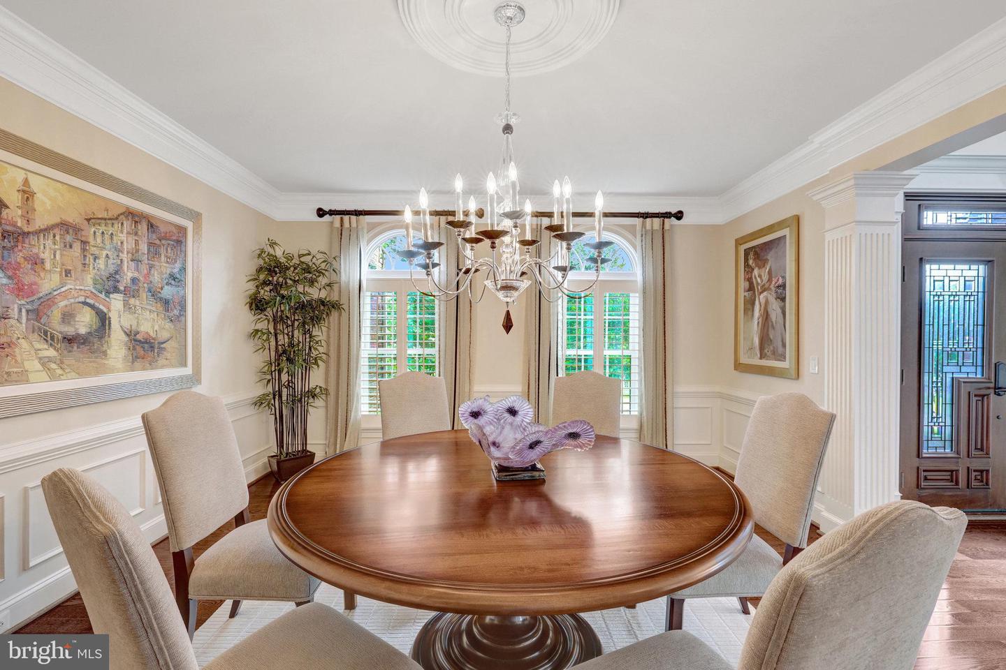 1678 HUNTING CREST WAY, VIENNA, Virginia 22182, 4 Bedrooms Bedrooms, ,5 BathroomsBathrooms,Residential,For sale,1678 HUNTING CREST WAY,VAFX2265328 MLS # VAFX2265328