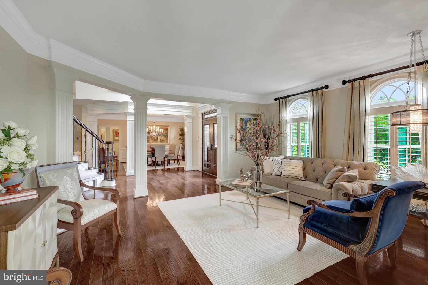 1678 HUNTING CREST WAY, VIENNA, Virginia 22182, 4 Bedrooms Bedrooms, ,5 BathroomsBathrooms,Residential,For sale,1678 HUNTING CREST WAY,VAFX2265328 MLS # VAFX2265328