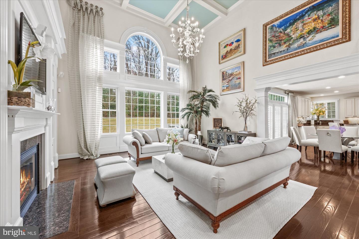 1678 HUNTING CREST WAY, VIENNA, Virginia 22182, 4 Bedrooms Bedrooms, ,5 BathroomsBathrooms,Residential,For sale,1678 HUNTING CREST WAY,VAFX2265328 MLS # VAFX2265328