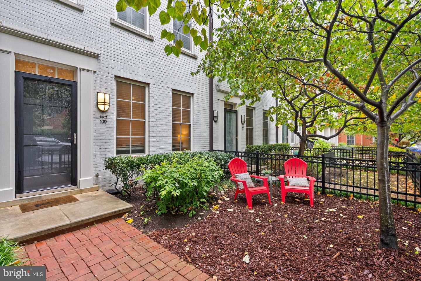 1023 N ROYAL ST #109, ALEXANDRIA, Virginia 22314, 1 Bedroom Bedrooms, ,1 BathroomBathrooms,Residential,For sale,1023 N ROYAL ST #109,VAAX2049376 MLS # VAAX2049376 1023 N ROYAL ST #109, ALEXANDRIA, Virginia 22314, 1 Bedroom Bedrooms, ,1 BathroomBathrooms,Residential,For sale,1023 N ROYAL ST #109,VAAX2049376 MLS # VAAX2049376