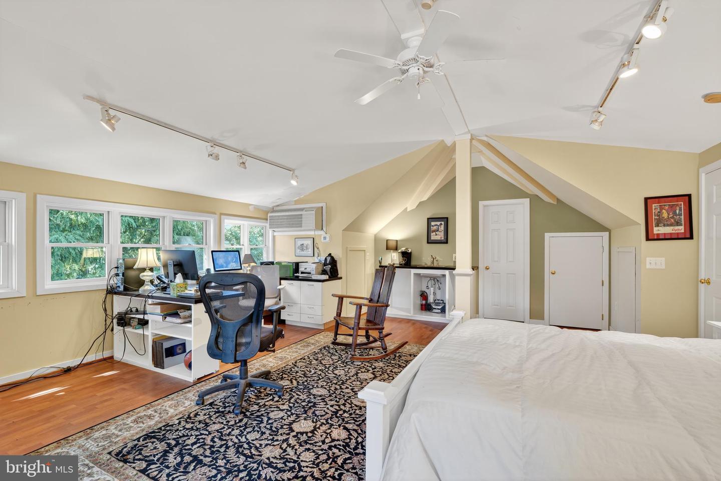 2100 MOUNT VERNON AVE, ALEXANDRIA, Virginia 22301, 2 Bedrooms Bedrooms, ,2 BathroomsBathrooms,Residential,For sale,2100 MOUNT VERNON AVE,VAAX2049380 MLS # VAAX2049380