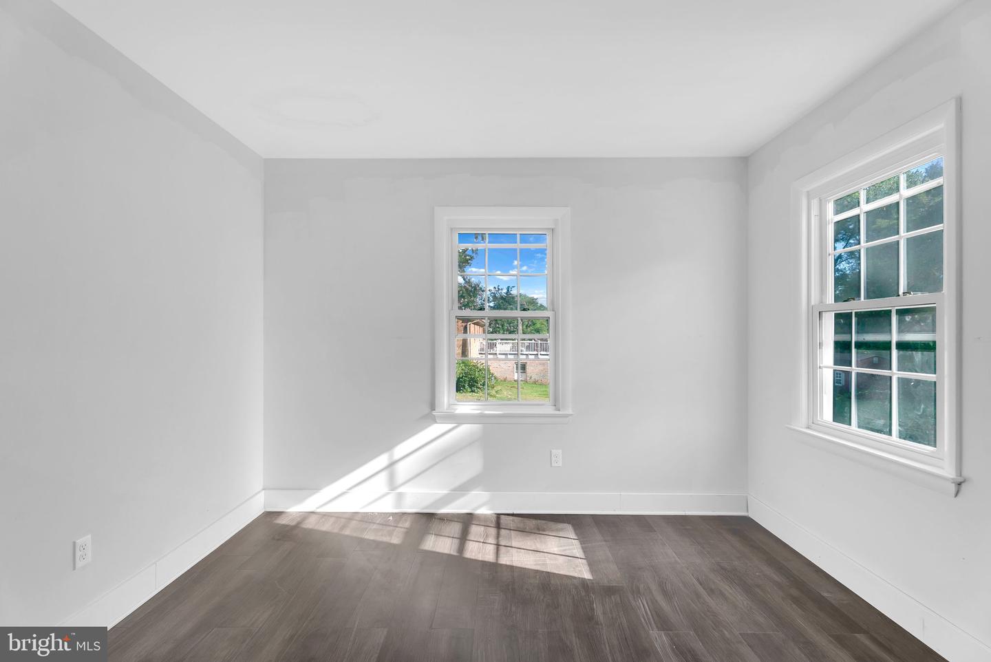 10006 S GRANT AVE, MANASSAS, Virginia 20110, 3 Bedrooms Bedrooms, ,2 BathroomsBathrooms,Residential,For sale,10006 S GRANT AVE,VAMN2009312 MLS # VAMN2009312