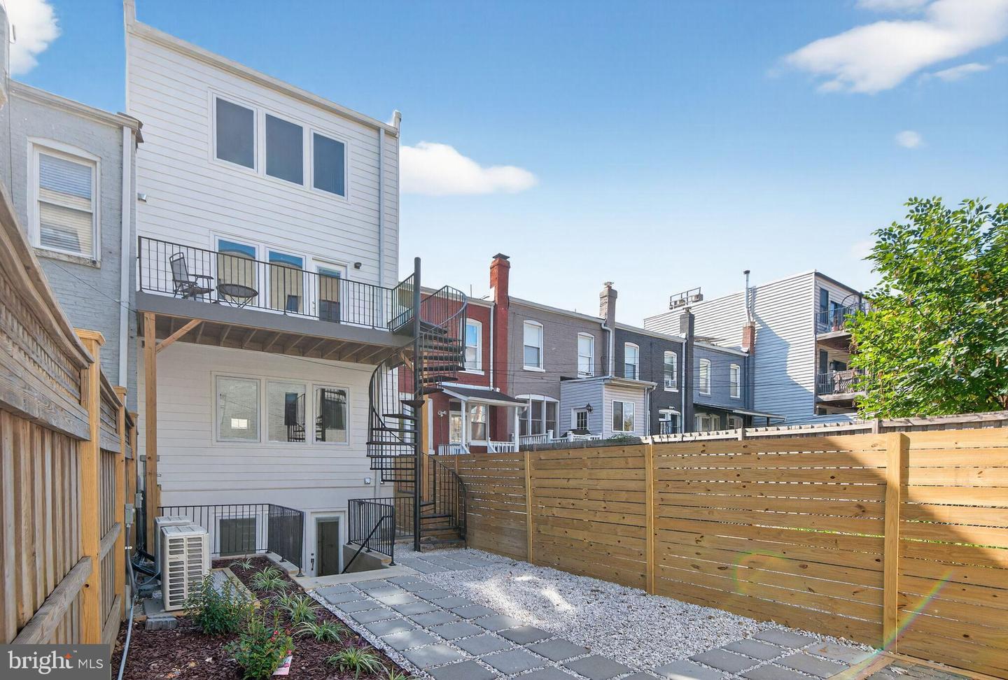 3303 SHERMAN AVE NW #B, WASHINGTON, District Of Columbia 20010, 3 Bedrooms Bedrooms, 9 Rooms Rooms,2 BathroomsBathrooms,Residential,For sale,3303 SHERMAN AVE NW #B,DCDC2220812 MLS # DCDC2220812