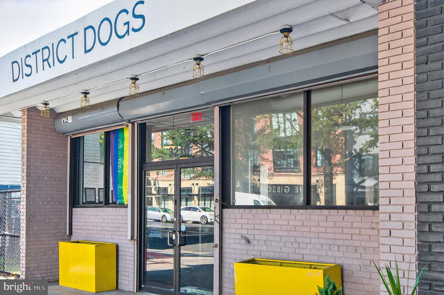 3303 SHERMAN AVE NW #B, WASHINGTON, District Of Columbia 20010, 3 Bedrooms Bedrooms, 9 Rooms Rooms,2 BathroomsBathrooms,Residential,For sale,3303 SHERMAN AVE NW #B,DCDC2220812 MLS # DCDC2220812