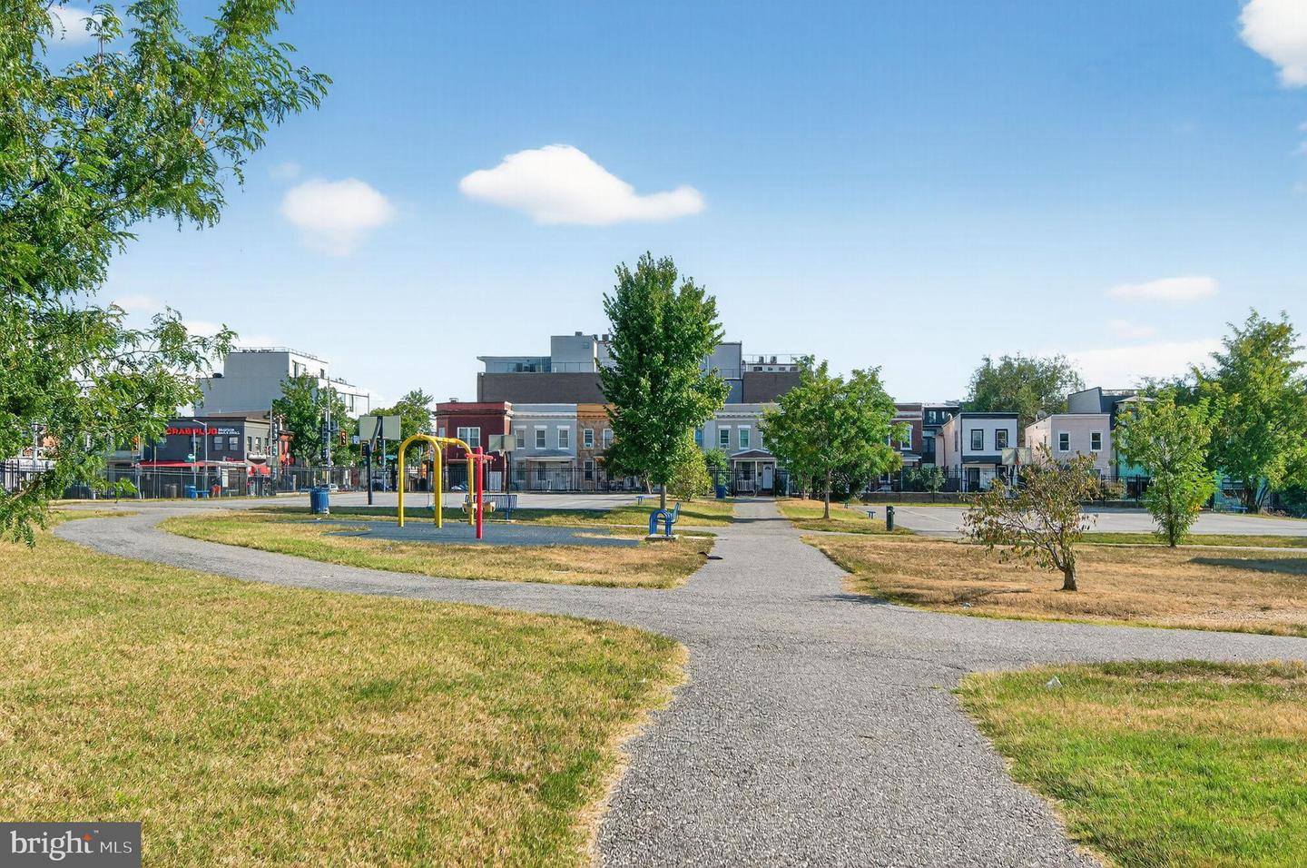 3303 SHERMAN AVE NW #B, WASHINGTON, District Of Columbia 20010, 3 Bedrooms Bedrooms, 9 Rooms Rooms,2 BathroomsBathrooms,Residential,For sale,3303 SHERMAN AVE NW #B,DCDC2220812 MLS # DCDC2220812