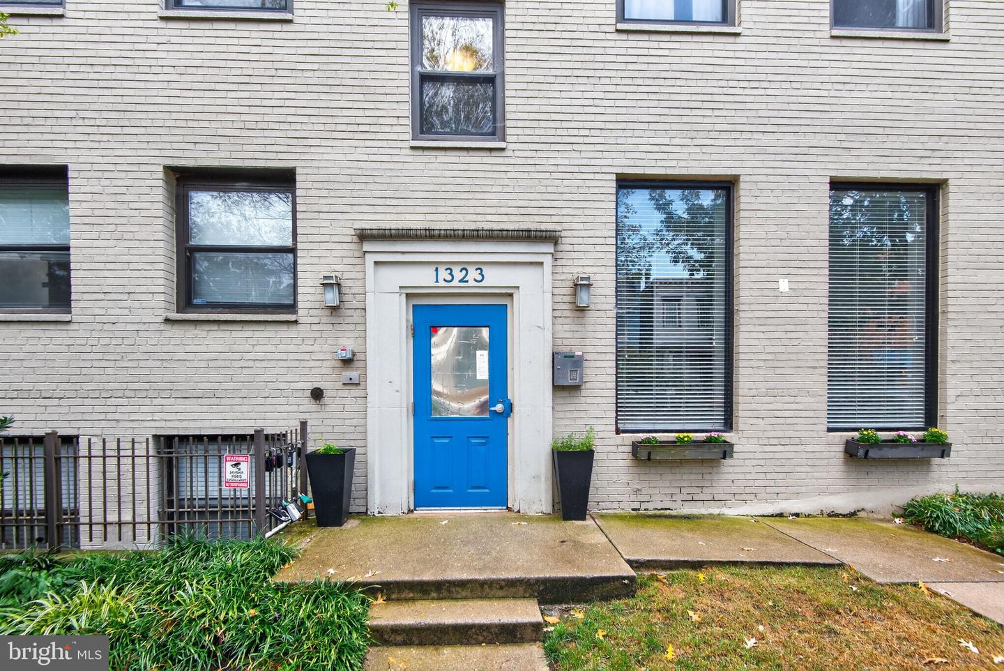 1323 K ST SE #203, WASHINGTON, District Of Columbia 20003, 1 Bedroom Bedrooms, ,1 BathroomBathrooms,Residential,For sale,1323 K ST SE #203,DCDC2220884 MLS # DCDC2220884