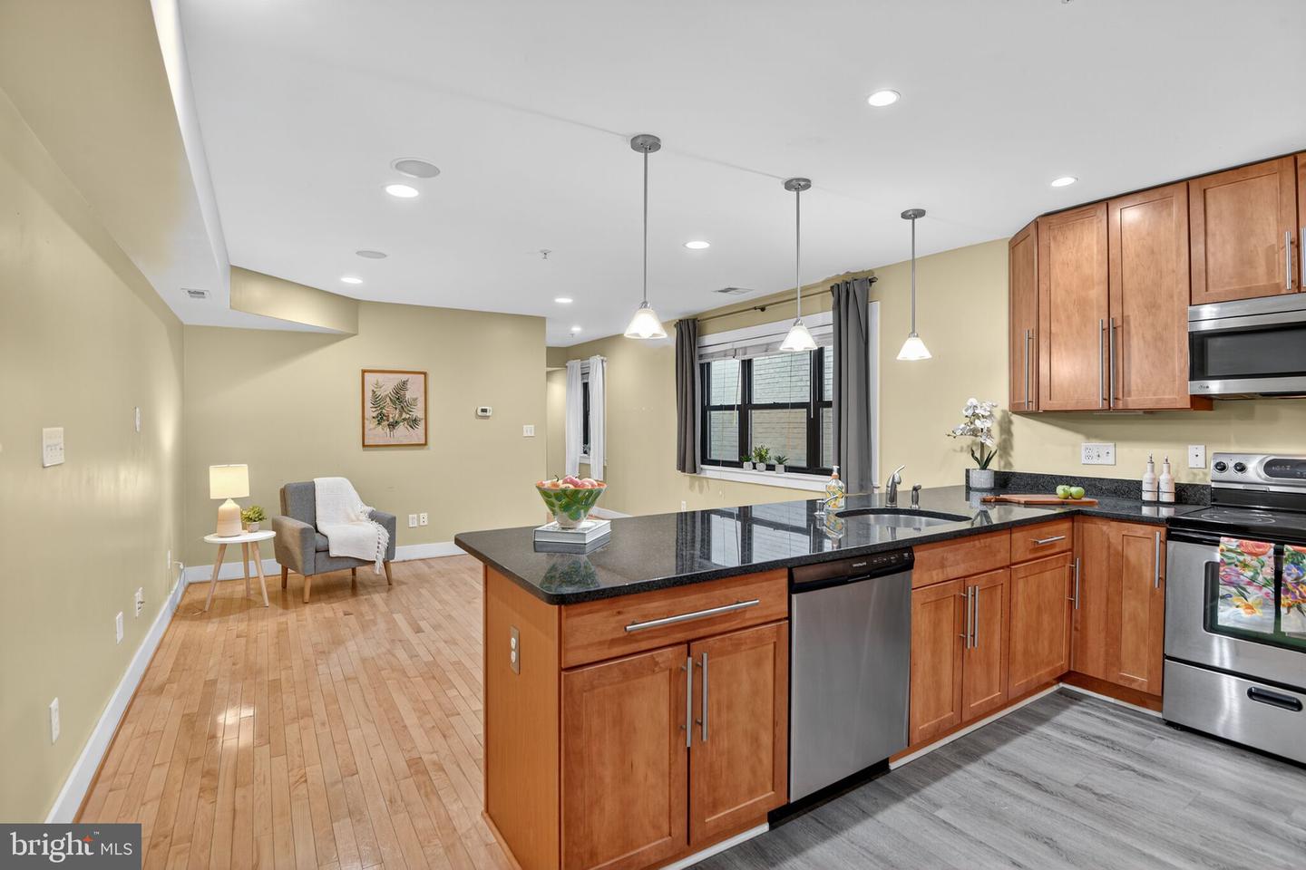 1323 K ST SE #203, WASHINGTON, District Of Columbia 20003, 1 Bedroom Bedrooms, ,1 BathroomBathrooms,Residential,For sale,1323 K ST SE #203,DCDC2220884 MLS # DCDC2220884