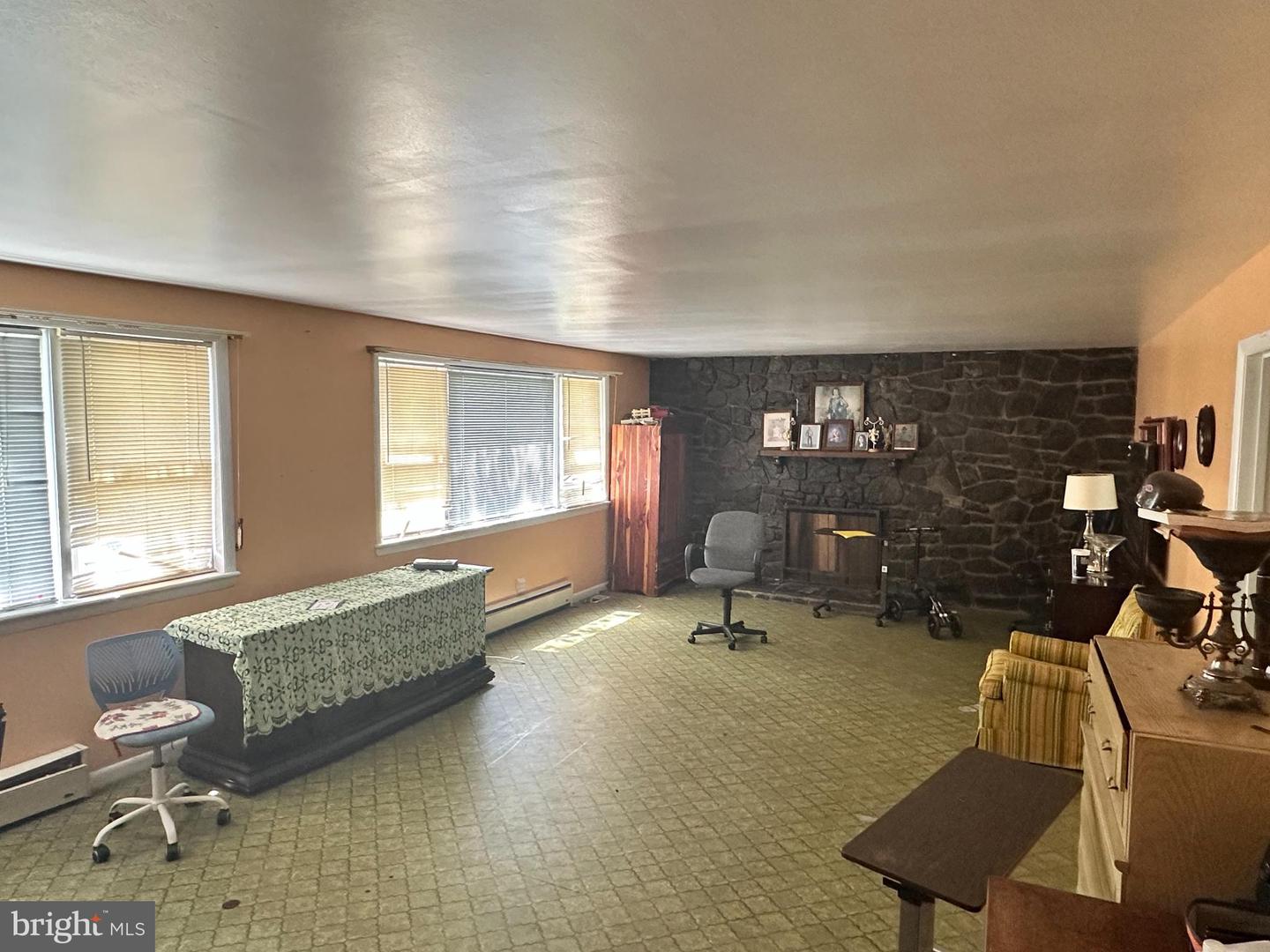1700 COLLINGWOOD RD, ALEXANDRIA, Virginia 22308, 3 Bedrooms Bedrooms, ,2 BathroomsBathrooms,Residential,For sale,1700 COLLINGWOOD RD,VAFX2265506 MLS # VAFX2265506