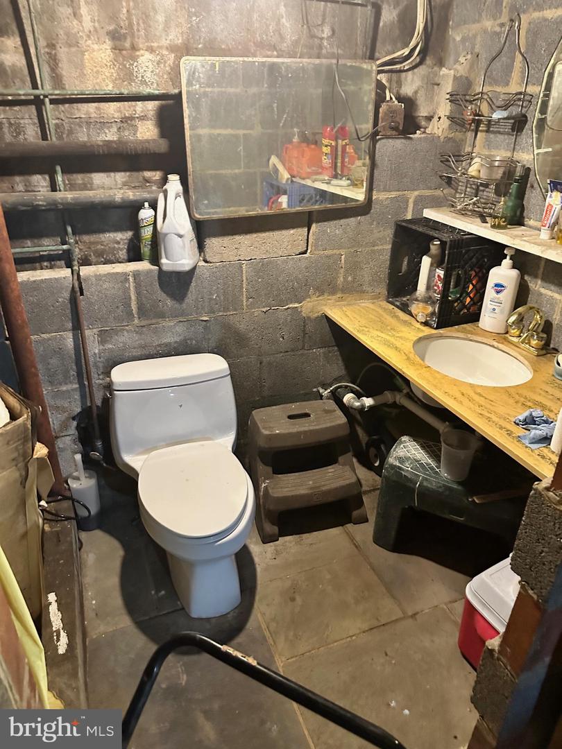 1700 COLLINGWOOD RD, ALEXANDRIA, Virginia 22308, 3 Bedrooms Bedrooms, ,2 BathroomsBathrooms,Residential,For sale,1700 COLLINGWOOD RD,VAFX2265506 MLS # VAFX2265506