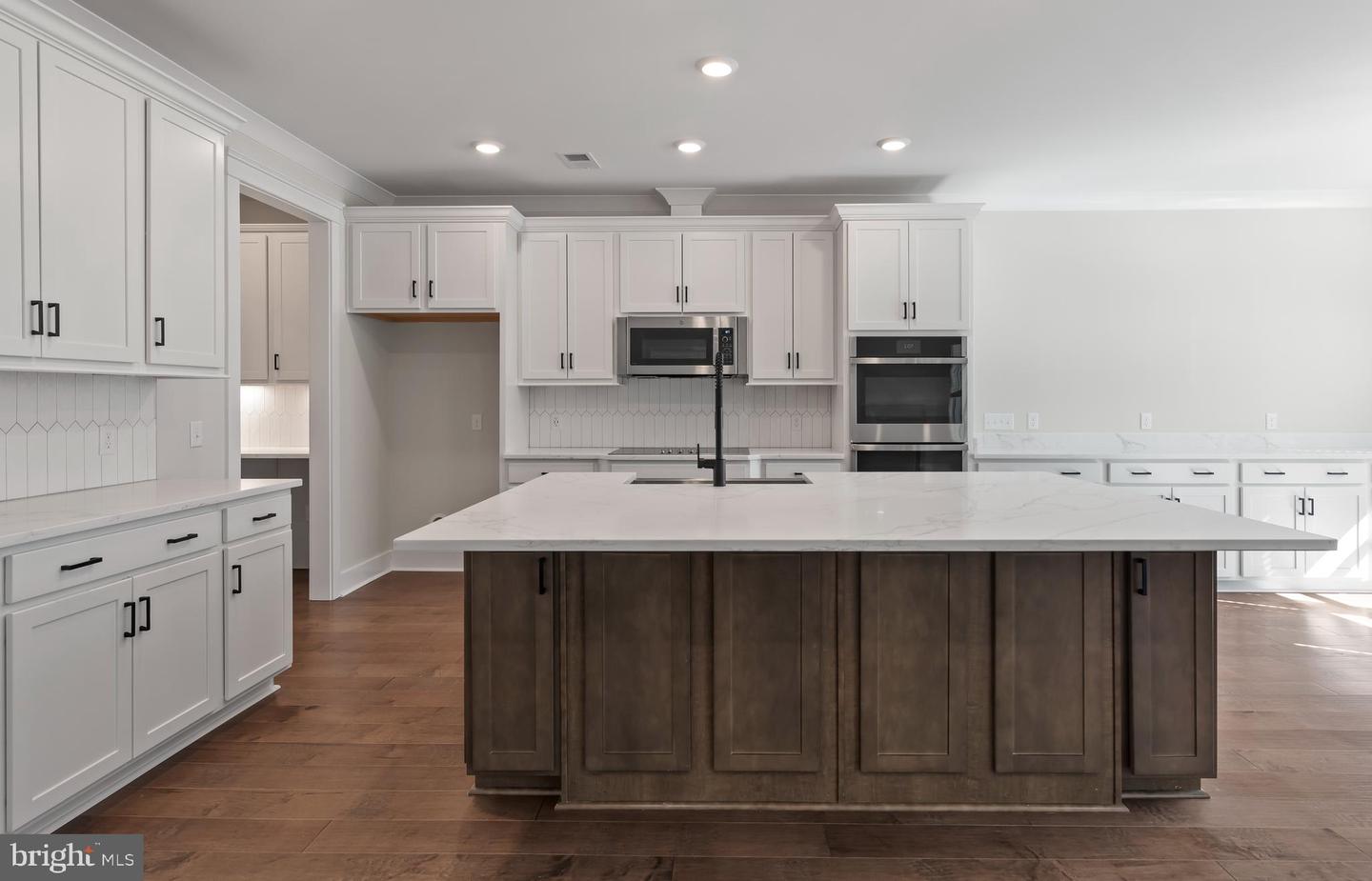 3708 ROCKETTS RIDGE DR, SANDY HOOK, Virginia 23153, 3 Bedrooms Bedrooms, 7 Rooms Rooms,2 BathroomsBathrooms,Residential,For sale,3708 ROCKETTS RIDGE DR,VAGO2000396 MLS # VAGO2000396