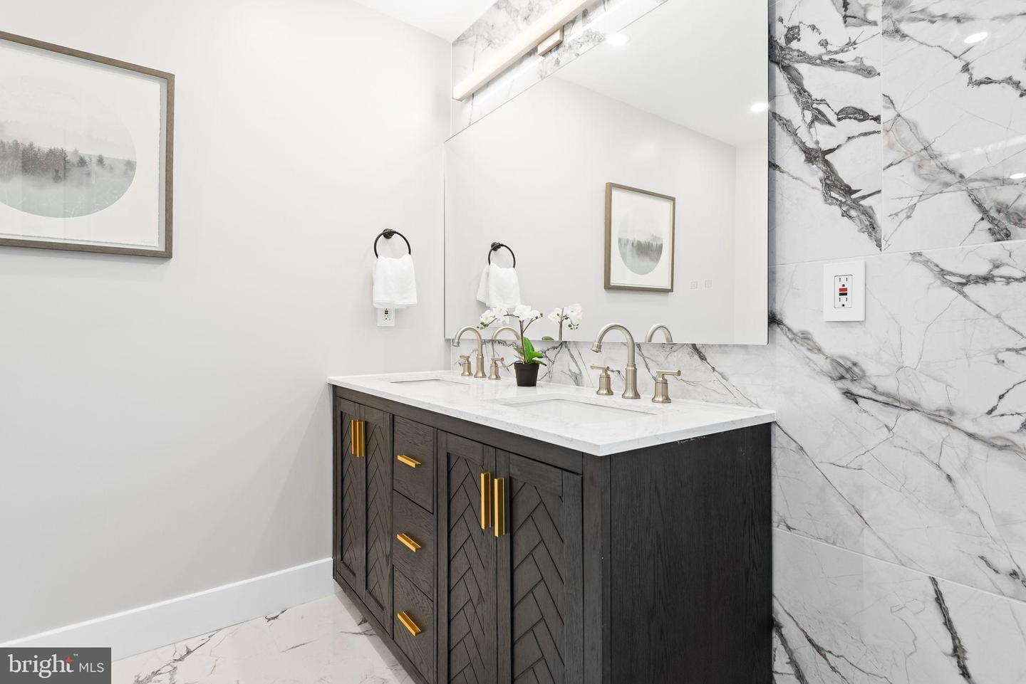 2207 ARDEN ST, DUNN LORING, Virginia 22027, 6 Bedrooms Bedrooms, 23 Rooms Rooms,5 BathroomsBathrooms,Residential,For sale,2207 ARDEN ST,VAFX2265378 MLS # VAFX2265378