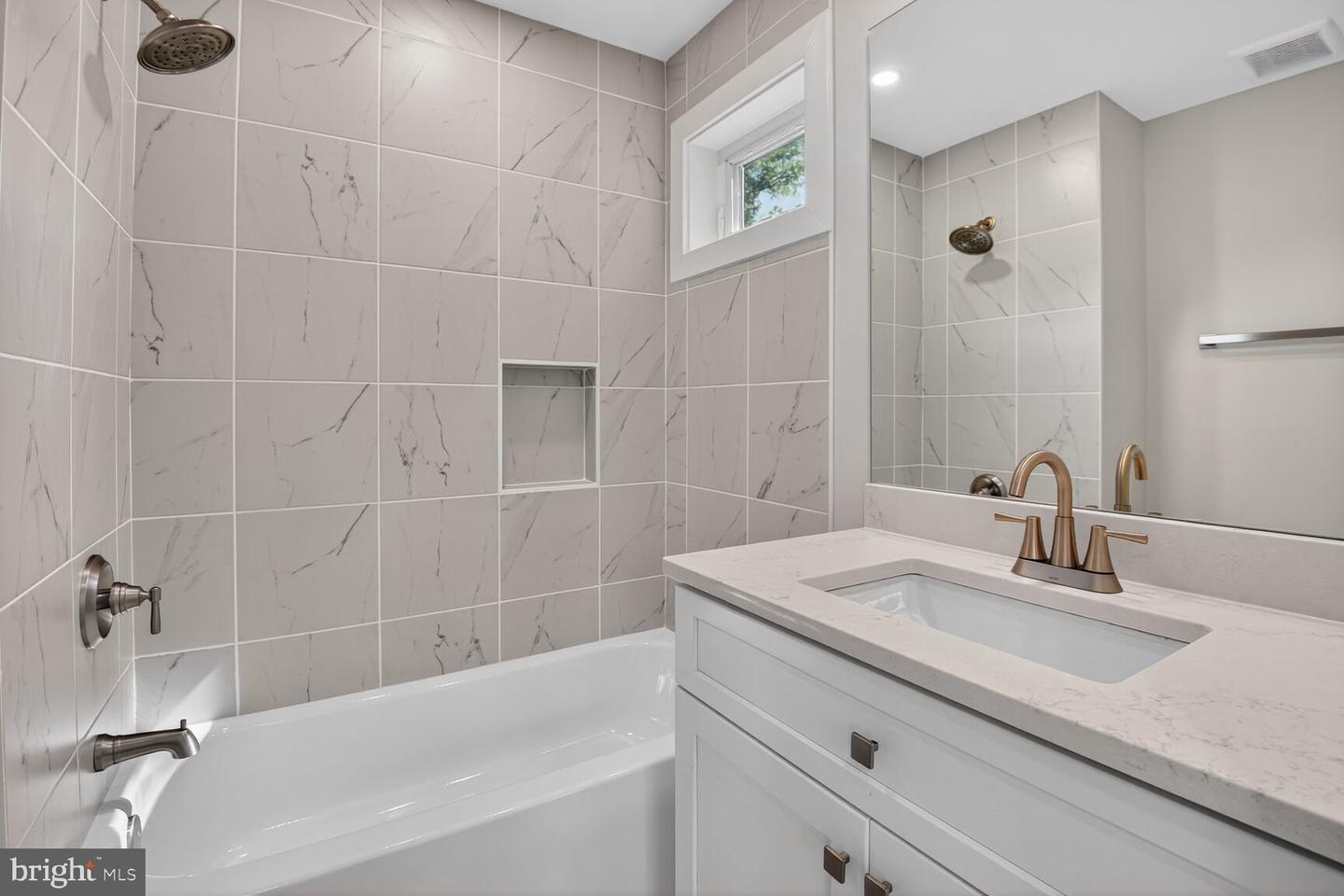 5310 CATHEDRAL AVE NW, WASHINGTON, District Of Columbia 20016, 6 Bedrooms Bedrooms, ,6 BathroomsBathrooms,Residential,For sale,5310 CATHEDRAL AVE NW,DCDC2221010 MLS # DCDC2221010