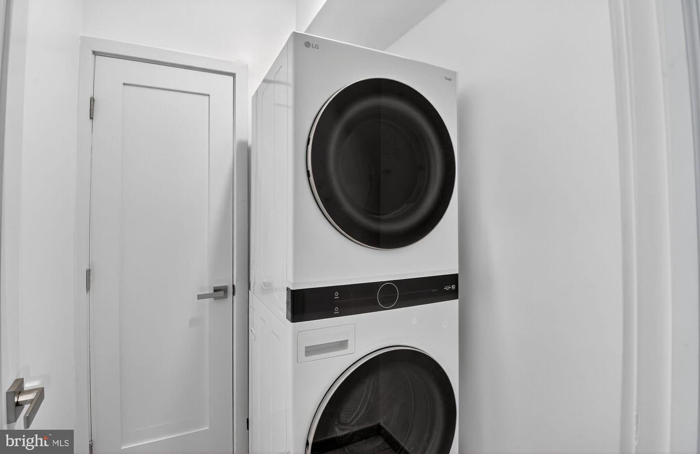 3303 SHERMAN AVE NW #A, WASHINGTON, District Of Columbia 20010, 3 Bedrooms Bedrooms, 9 Rooms Rooms,2 BathroomsBathrooms,Residential,For sale,3303 SHERMAN AVE NW #A,DCDC2220888 MLS # DCDC2220888