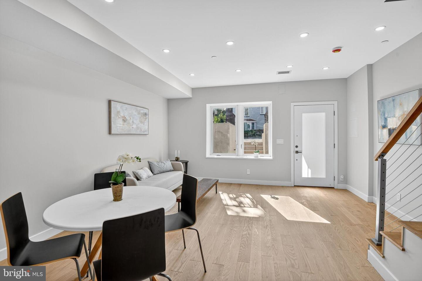 3303 SHERMAN AVE NW #A, WASHINGTON, District Of Columbia 20010, 3 Bedrooms Bedrooms, 9 Rooms Rooms,2 BathroomsBathrooms,Residential,For sale,3303 SHERMAN AVE NW #A,DCDC2220888 MLS # DCDC2220888