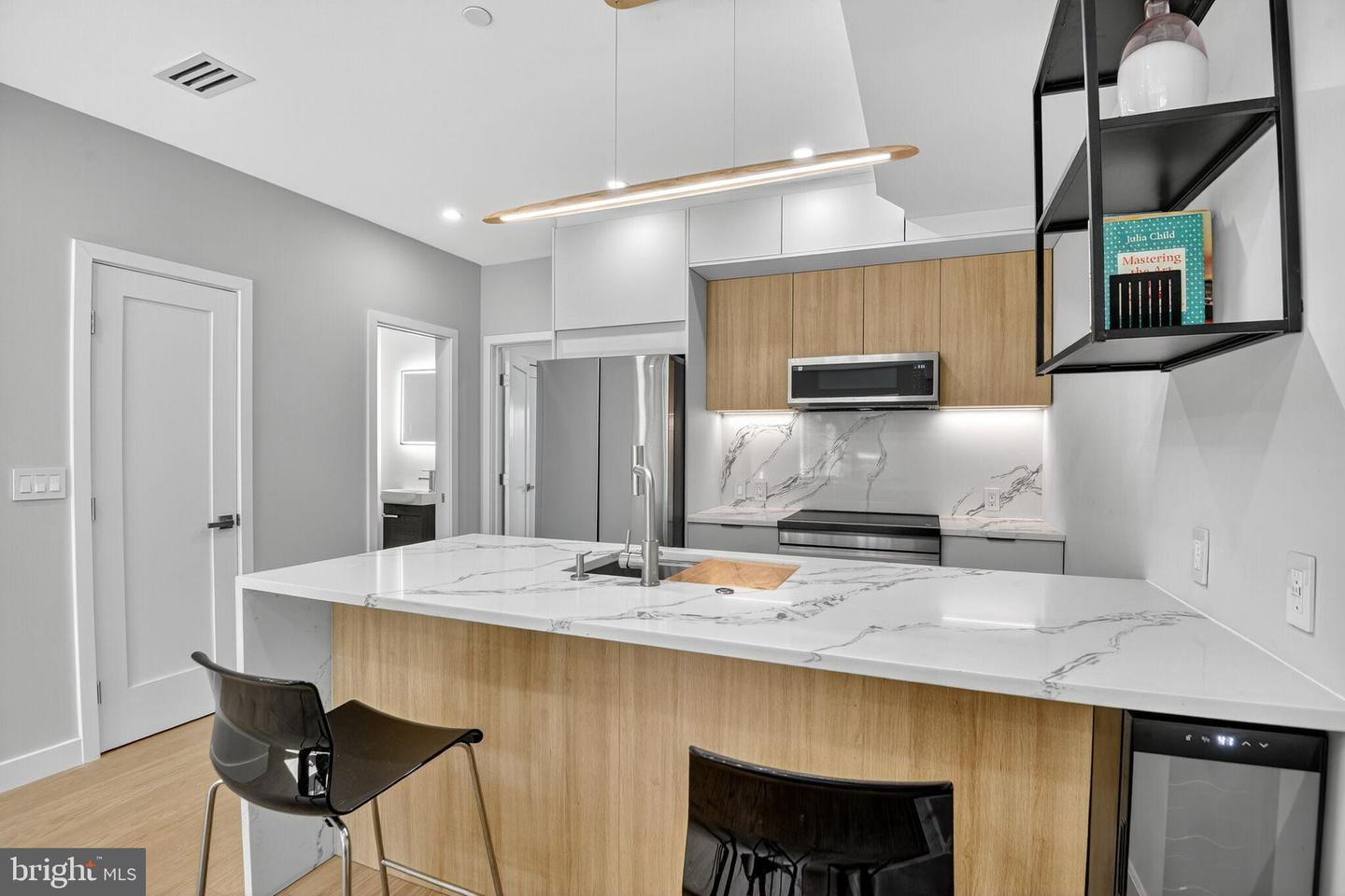 3303 SHERMAN AVE NW #A, WASHINGTON, District Of Columbia 20010, 3 Bedrooms Bedrooms, 9 Rooms Rooms,2 BathroomsBathrooms,Residential,For sale,3303 SHERMAN AVE NW #A,DCDC2220888 MLS # DCDC2220888