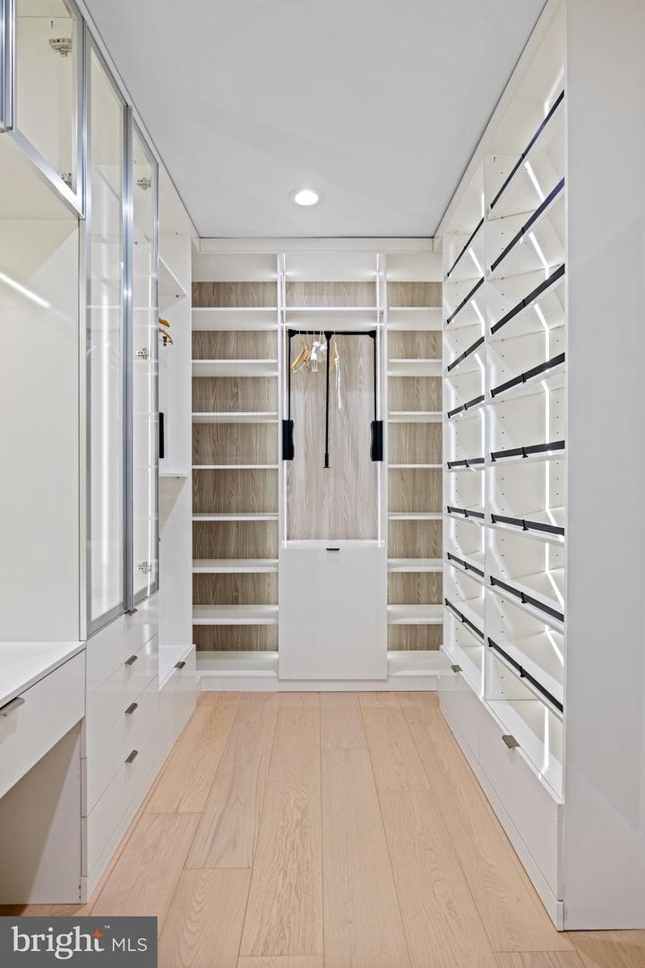1573 WESTMORELAND ST, MCLEAN, Virginia 22101, 6 Bedrooms Bedrooms, ,6 BathroomsBathrooms,Residential,For sale,1573 WESTMORELAND ST,VAFX2265420 MLS # VAFX2265420