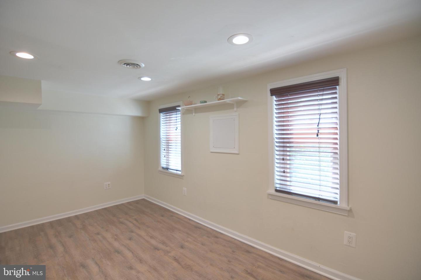 3723 KEMPER RD, ARLINGTON, Virginia 22206, 3 Bedrooms Bedrooms, ,2 BathroomsBathrooms,Residential,For sale,3723 KEMPER RD,VAAR2063266 MLS # VAAR2063266 3723 KEMPER RD, ARLINGTON, Virginia 22206, 3 Bedrooms Bedrooms, ,2 BathroomsBathrooms,Residential,For sale,3723 KEMPER RD,VAAR2063266 MLS # VAAR2063266