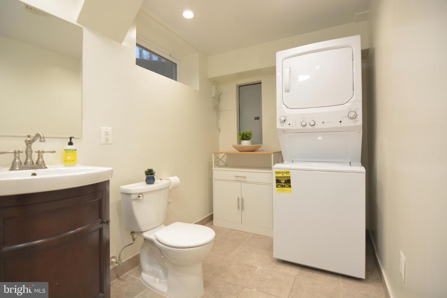 3723 KEMPER RD, ARLINGTON, Virginia 22206, 3 Bedrooms Bedrooms, ,2 BathroomsBathrooms,Residential,For sale,3723 KEMPER RD,VAAR2063266 MLS # VAAR2063266 3723 KEMPER RD, ARLINGTON, Virginia 22206, 3 Bedrooms Bedrooms, ,2 BathroomsBathrooms,Residential,For sale,3723 KEMPER RD,VAAR2063266 MLS # VAAR2063266