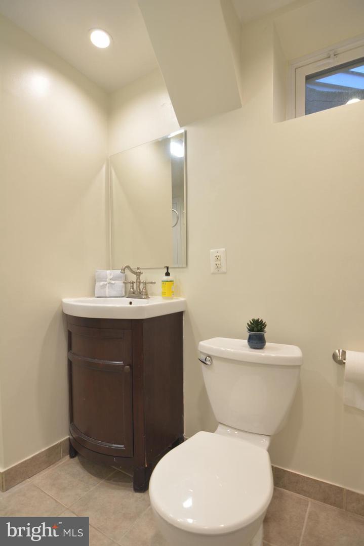 3723 KEMPER RD, ARLINGTON, Virginia 22206, 3 Bedrooms Bedrooms, ,2 BathroomsBathrooms,Residential,For sale,3723 KEMPER RD,VAAR2063266 MLS # VAAR2063266 3723 KEMPER RD, ARLINGTON, Virginia 22206, 3 Bedrooms Bedrooms, ,2 BathroomsBathrooms,Residential,For sale,3723 KEMPER RD,VAAR2063266 MLS # VAAR2063266