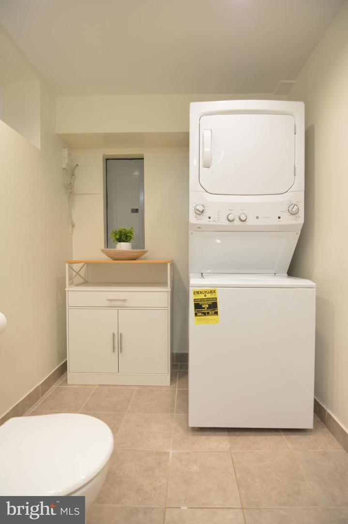 3723 KEMPER RD, ARLINGTON, Virginia 22206, 3 Bedrooms Bedrooms, ,2 BathroomsBathrooms,Residential,For sale,3723 KEMPER RD,VAAR2063266 MLS # VAAR2063266 3723 KEMPER RD, ARLINGTON, Virginia 22206, 3 Bedrooms Bedrooms, ,2 BathroomsBathrooms,Residential,For sale,3723 KEMPER RD,VAAR2063266 MLS # VAAR2063266