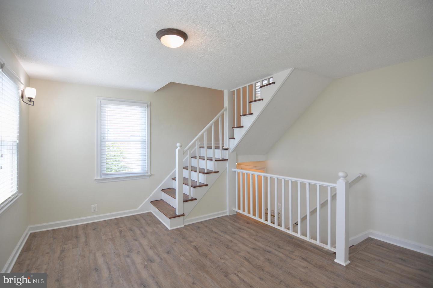 3723 KEMPER RD, ARLINGTON, Virginia 22206, 3 Bedrooms Bedrooms, ,2 BathroomsBathrooms,Residential,For sale,3723 KEMPER RD,VAAR2063266 MLS # VAAR2063266 3723 KEMPER RD, ARLINGTON, Virginia 22206, 3 Bedrooms Bedrooms, ,2 BathroomsBathrooms,Residential,For sale,3723 KEMPER RD,VAAR2063266 MLS # VAAR2063266