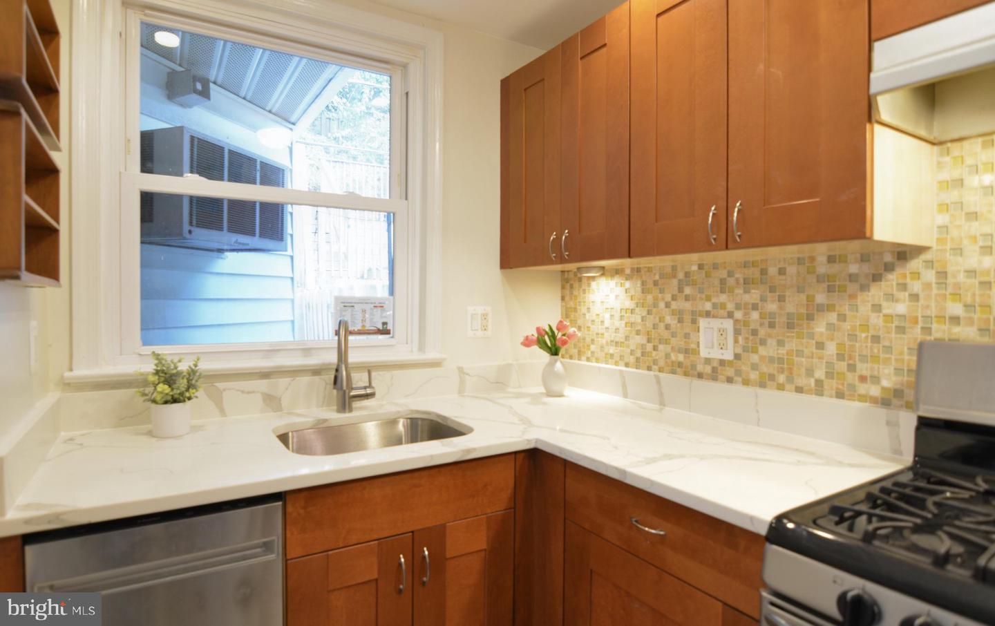 3723 KEMPER RD, ARLINGTON, Virginia 22206, 3 Bedrooms Bedrooms, ,2 BathroomsBathrooms,Residential,For sale,3723 KEMPER RD,VAAR2063266 MLS # VAAR2063266 3723 KEMPER RD, ARLINGTON, Virginia 22206, 3 Bedrooms Bedrooms, ,2 BathroomsBathrooms,Residential,For sale,3723 KEMPER RD,VAAR2063266 MLS # VAAR2063266