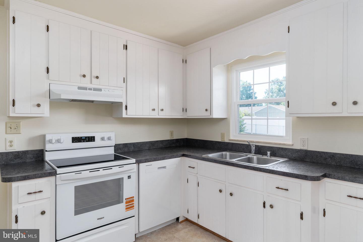 1708 SHERWOOD DR, FREDERICKSBURG, Virginia 22405, 4 Bedrooms Bedrooms, ,2 BathroomsBathrooms,Residential,For sale,1708 SHERWOOD DR,VAST2042512 MLS # VAST2042512 1708 SHERWOOD DR, FREDERICKSBURG, Virginia 22405, 4 Bedrooms Bedrooms, ,2 BathroomsBathrooms,Residential,For sale,1708 SHERWOOD DR,VAST2042512 MLS # VAST2042512